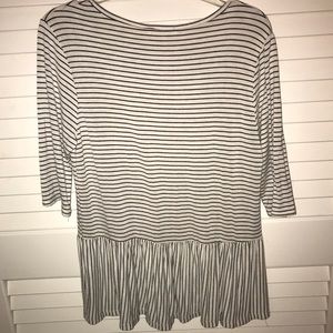 Striped Quarter Sleeve Flowy Tee
